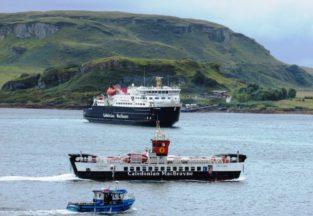 Clear Scottish Government leadership needed to resolve CalMac ferry crisis, report warns