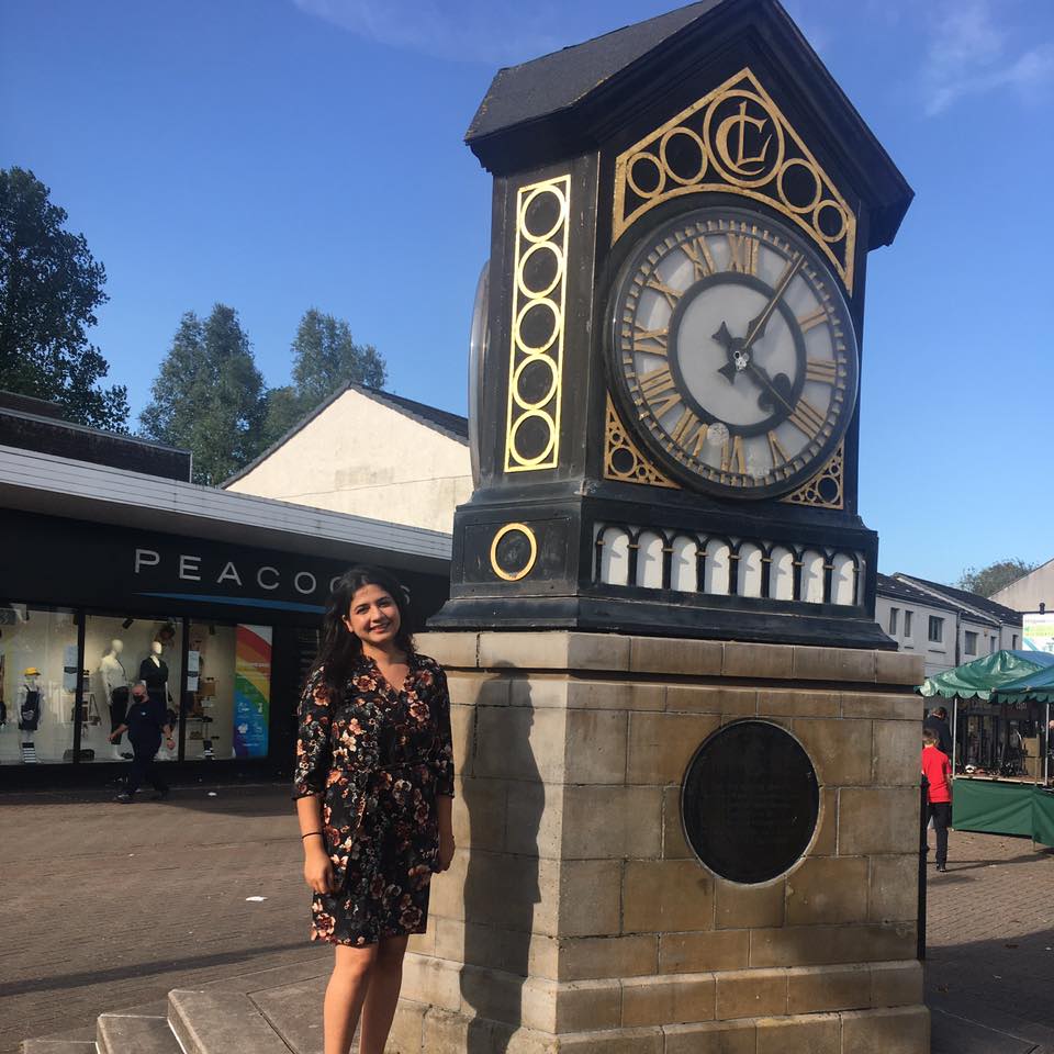 Milngavie: Roza at the town's clock. <br>(Roza Salih/Facebook)” /><cite class=