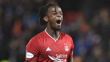 Aberdeen sign defender Greg Leigh on short-term deal