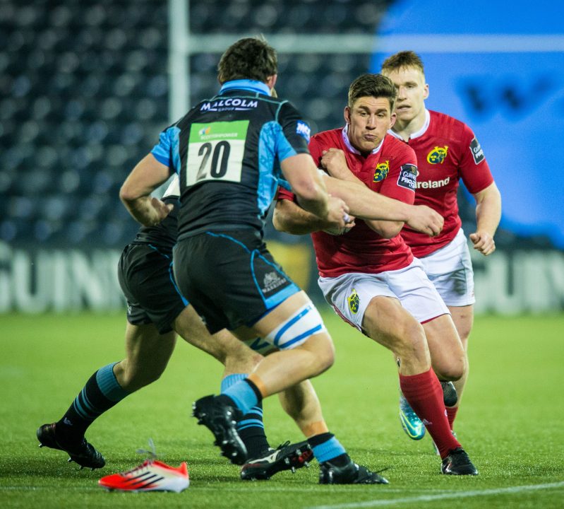 Glasgow sign experienced Irish fly-half Ian Keatley