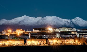 Photographer snaps luminous picture of Isle of Arran