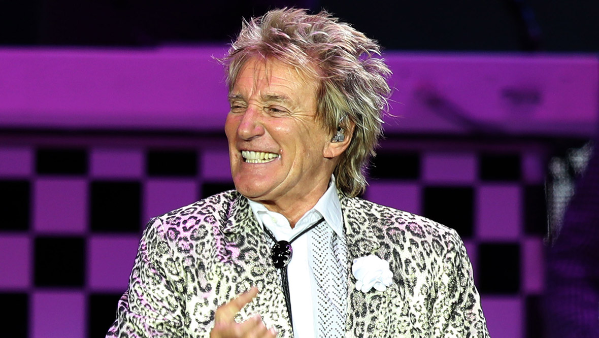 Sir Rod Stewart rents home for family of seven Ukrainian refugees at Berkshire home