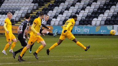 St Mirren 1-1 Livingston: MacPherson goal earns Saints a point