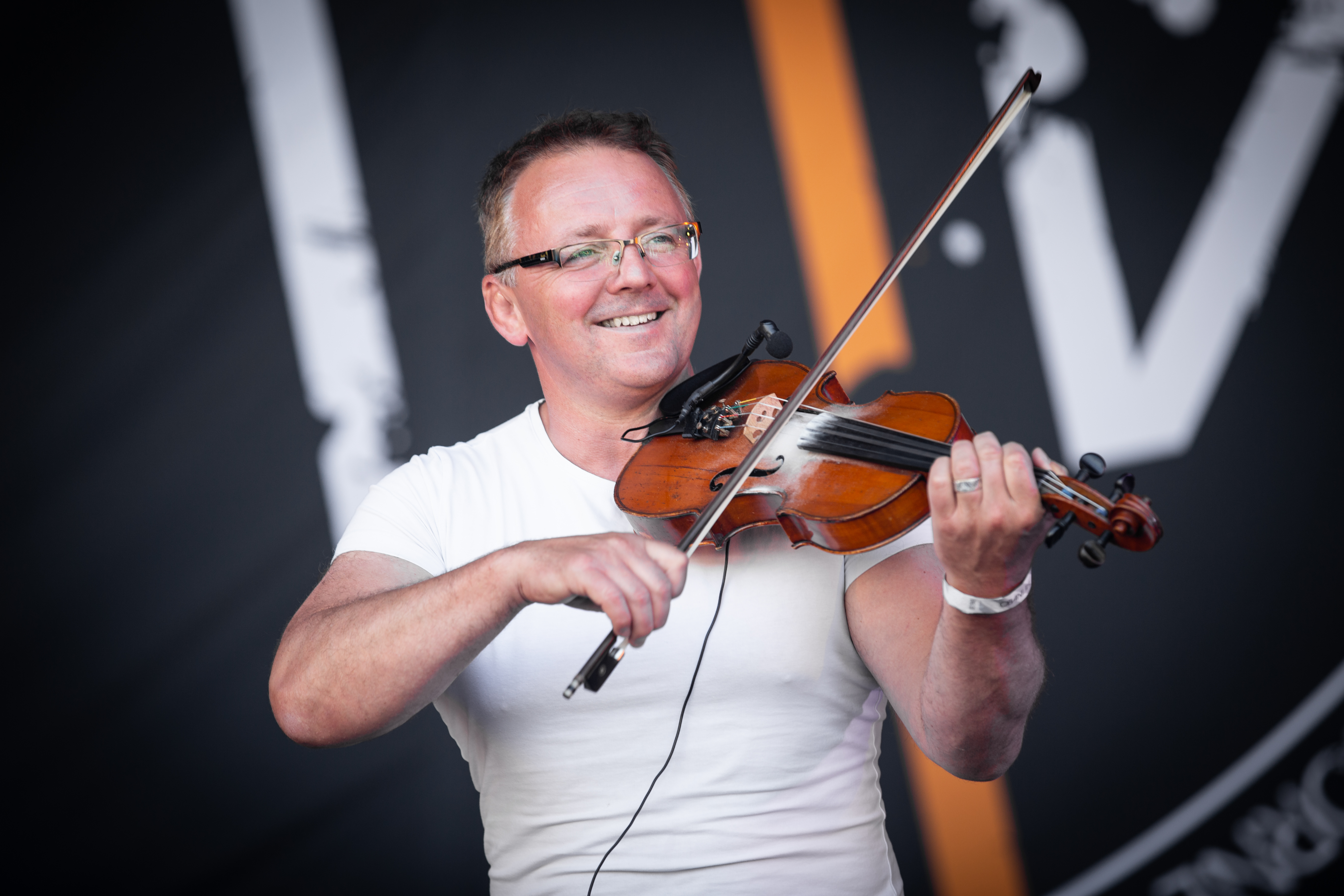 Bruce MacGregor of Blazin' Fiddles (Mike Rushby Photography)