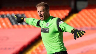 St Johnstone sign goalkeeper Zlamal on emergency loan for cup semi