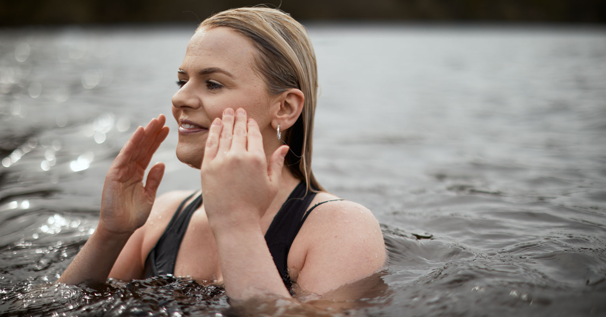 Danielle McGinlay enjoying some cold water therapy (Graeme MacDonald/Loch Lomond & The Trossachs National Park)