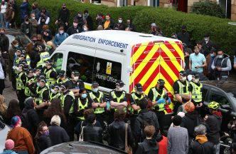 Protesters block van in bid to stop immigration removals