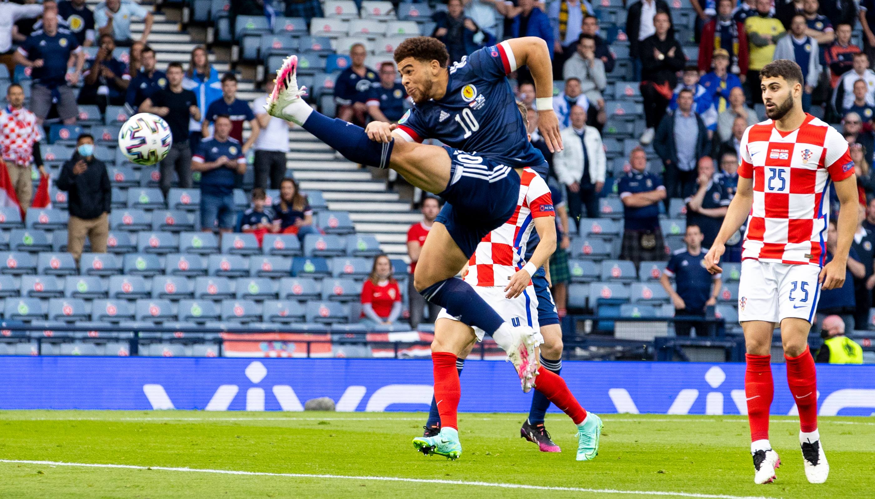 Che Adams nearly got himself on the end of an early cross.