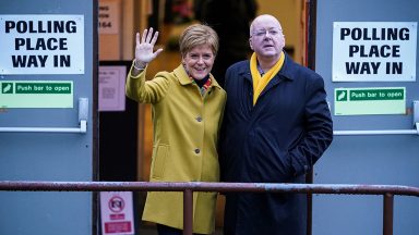 Police launch fraud probe into SNP over indyref2 fundraising