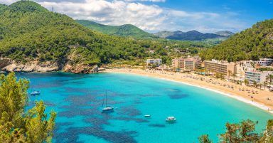 Airlines dismayed at ‘double standard’ as Balearics go to amber
