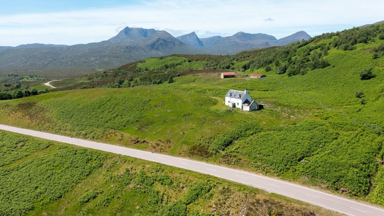 Tiny cottage with no electricity hits market for £250,000