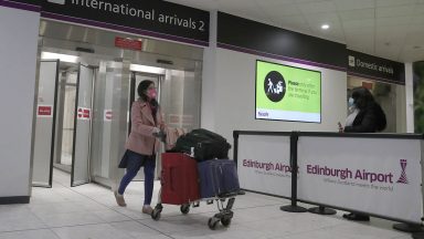 New travel rules begin for double jabbed EU and US arrivals