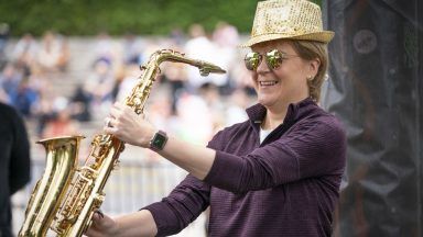 Sturgeon makes vaccination plea at carnival opening