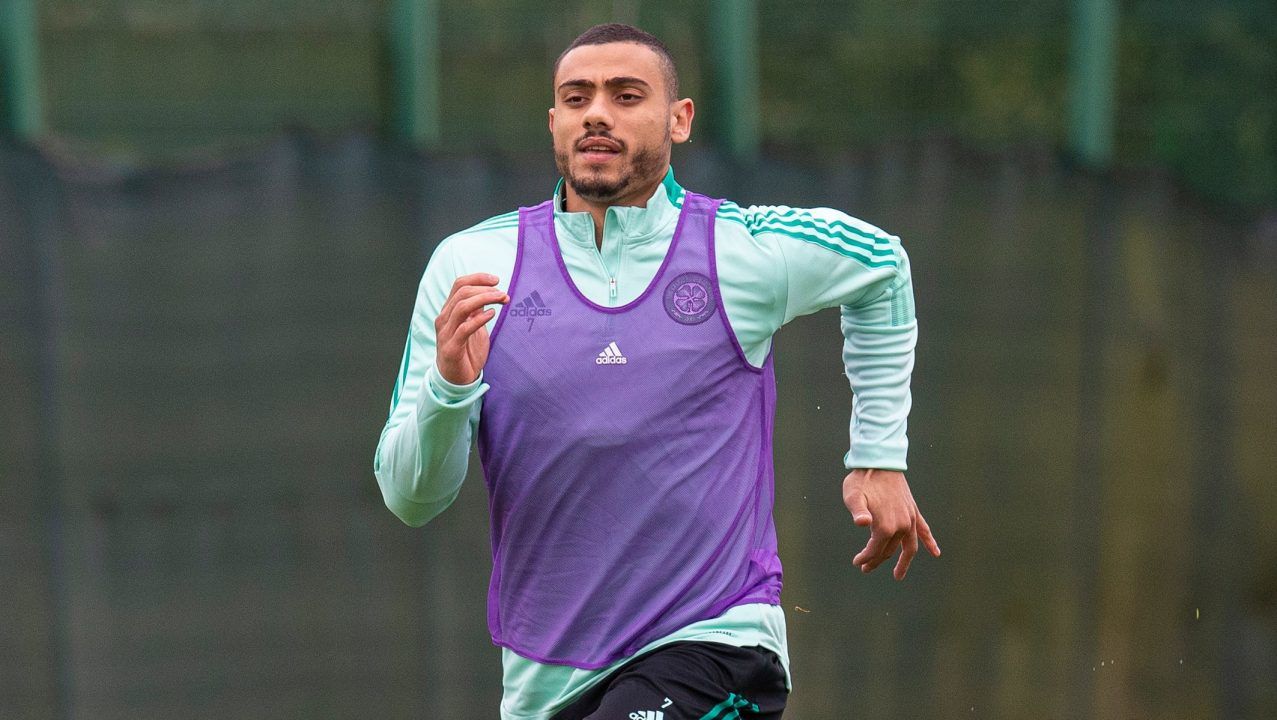 Giakoumakis set for Celtic debut despite calf injury fears