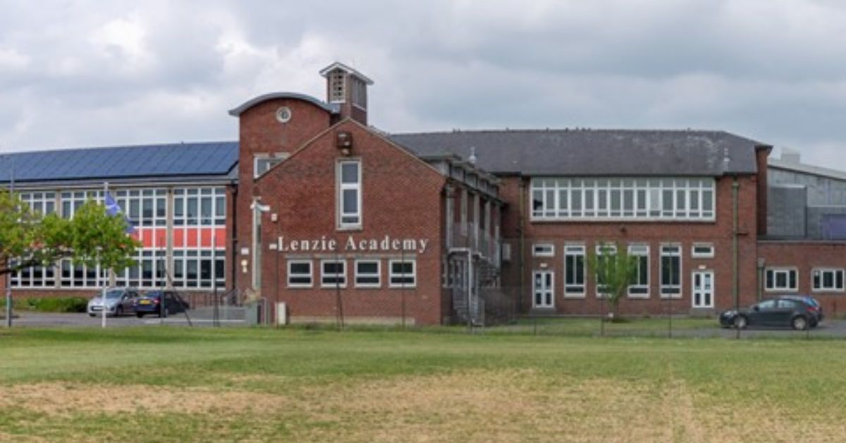 Secondary school evacuated due to ‘strong smell of ammonia’