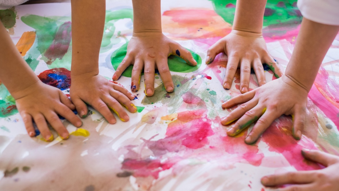 Rainbow nursery in Paisley apologises after young child ‘climbed out of window and left premises’