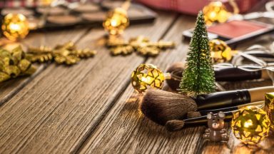 Make-up artist not feeling festive after Christmas party cancellations