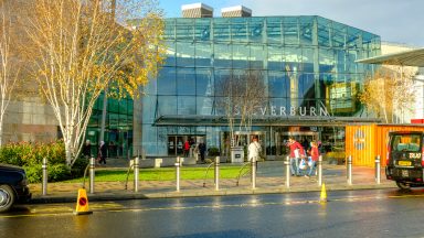 Silverburn shopping centre gets go-ahead for Christmas ice rink