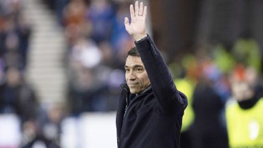 Van Bronckhorst’s winning start continues as Rangers see off Dundee