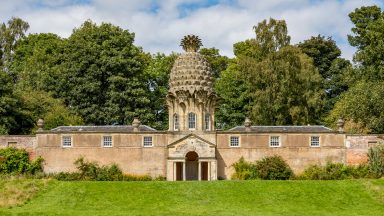 Falkirk ‘Pineapple House’ plans delayed as developer asks for application extension