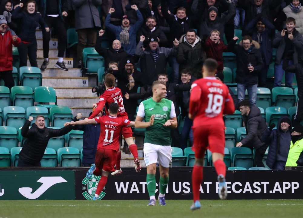 St Mirren go five unbeaten with 1-0 win at Hibernian