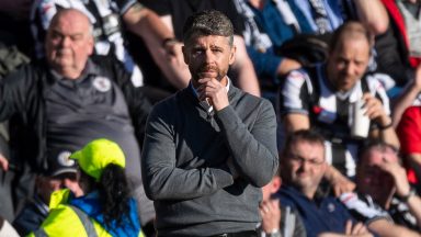 Stephen Robinson focused on St Mirren ahead of Motherwell return