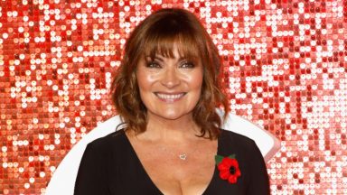 Lorraine Kelly calls for broadcasters with years of experience to pay it forward and help younger generation