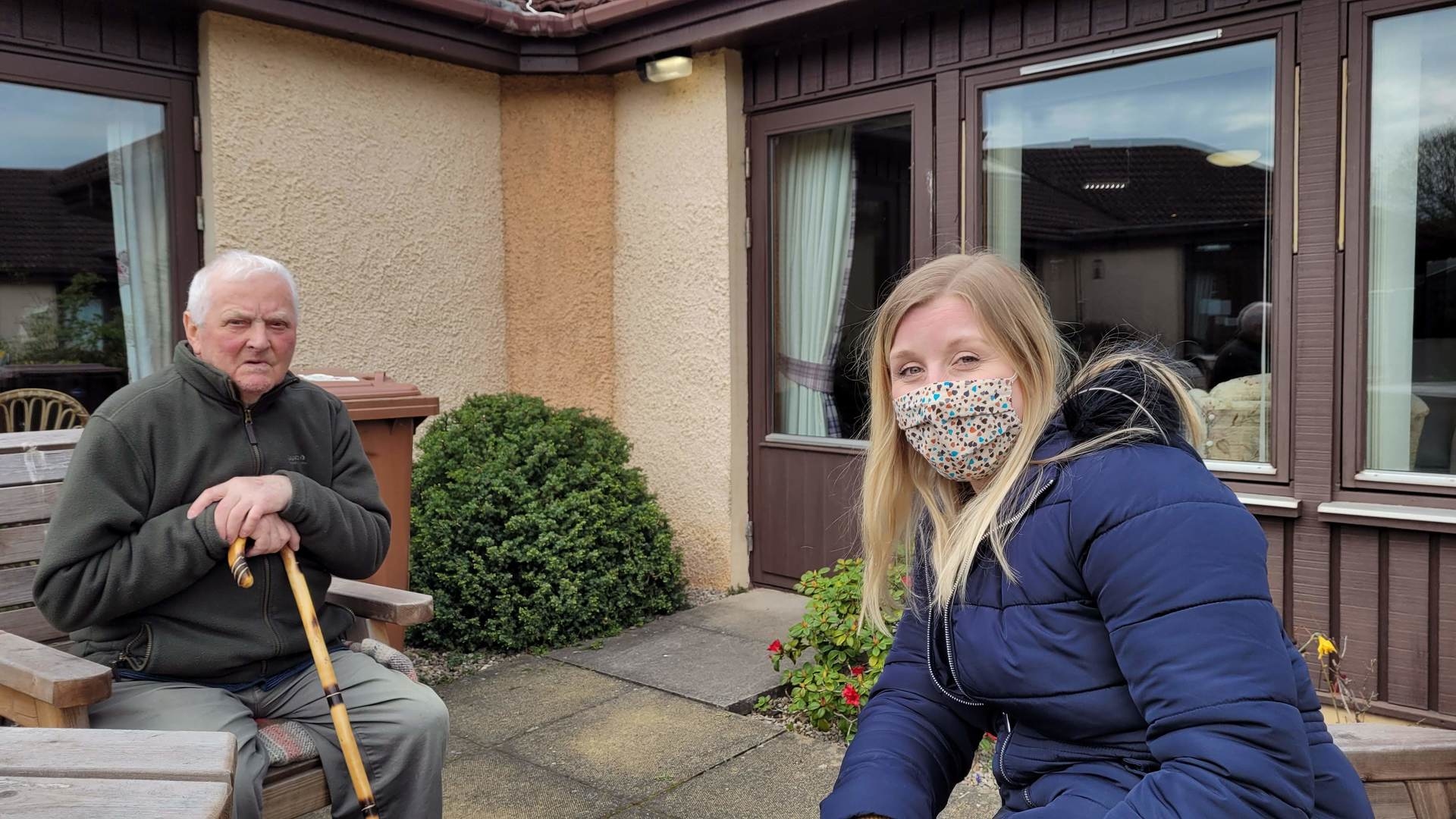 Kaye catches up with Granda Geordie at his care home.