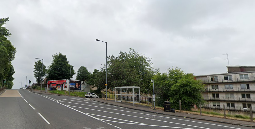 Shop worker injured after being assaulted by teenager during robbery in Clydebank