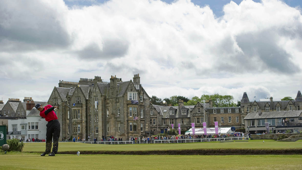 Woods driving off the second tee at St Andrews in 2010.