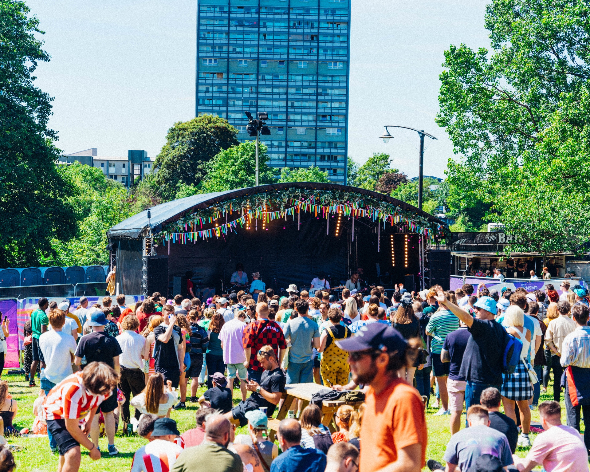 Thousands packed into Glasgow Green despite intense heat on Sunday.