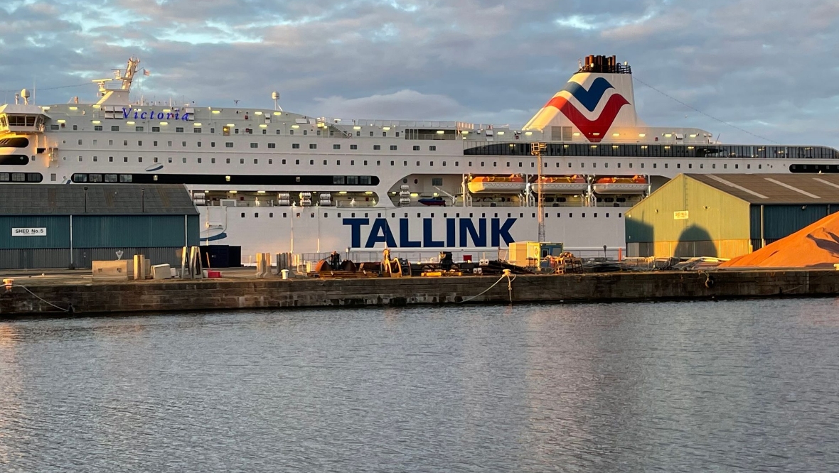 Ukrainian refugees start arriving on Edinburgh cruise ship
