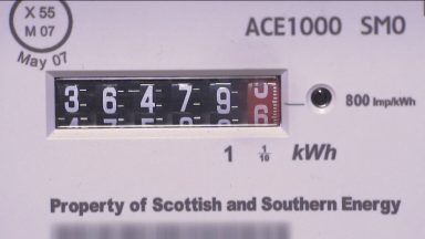 Household energy bills set to soar despite £1,000 drop in price cap