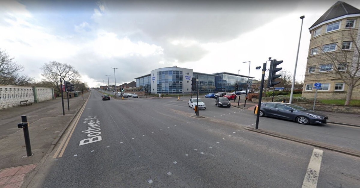 Cyclist injured following hit and run involving BMW in Hamilton