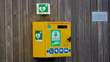 GMB cleansing workers in Glasgow campaign for life saving defibrillators