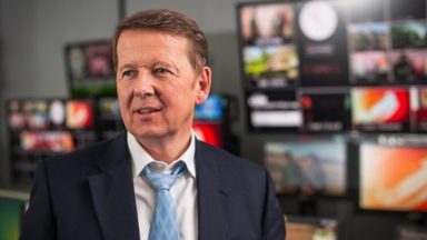 BBC Breakfast presenter Bill Turnbull dies after cancer battle