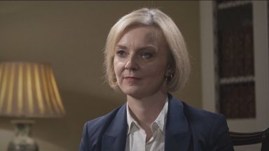 Calls for a General Election as Truss’ authority erodes