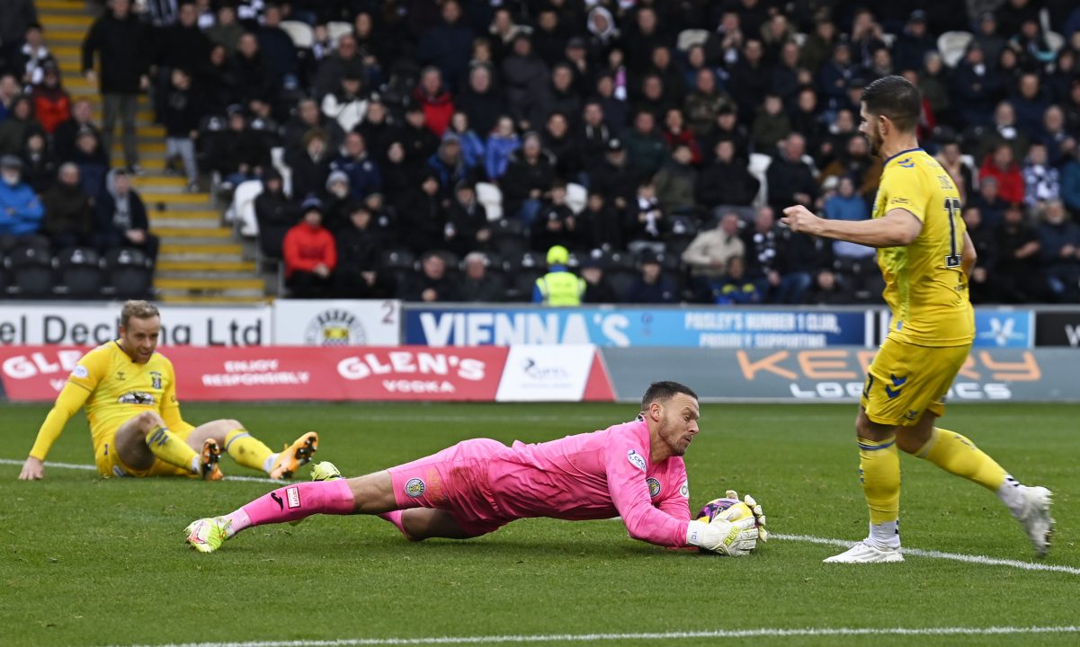 Trevor Carson’s key saves earn St Mirren a point at home to Kilmarnock