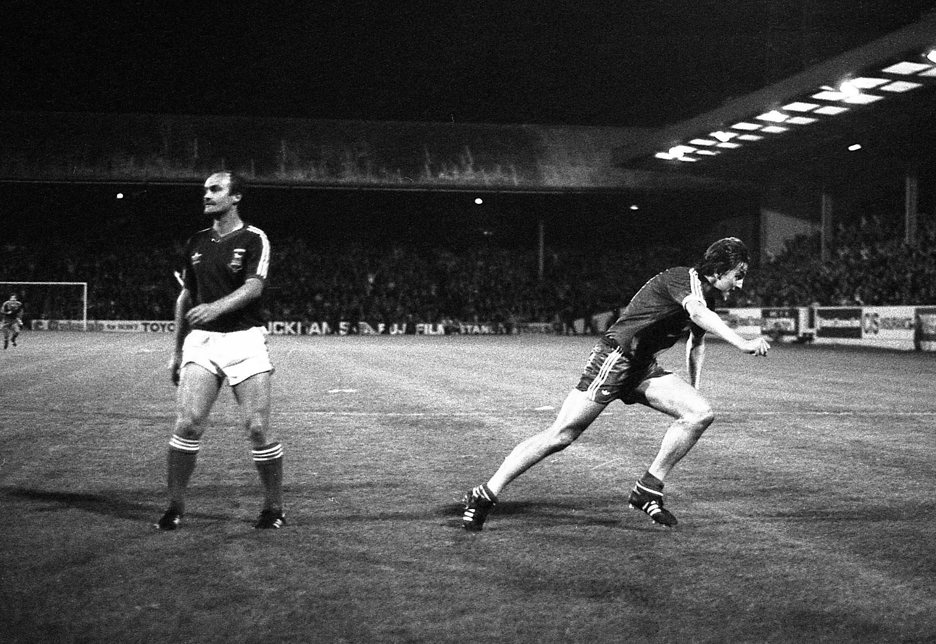 Aberdeen v Ipswich: Peter Weir dashes off to celebrate after scoring for Aberdeen.