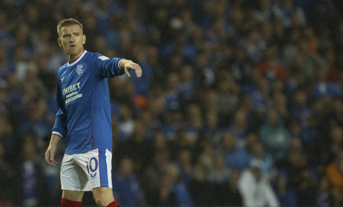 Rangers midfielder Steven Davis to miss rest of season with knee injury