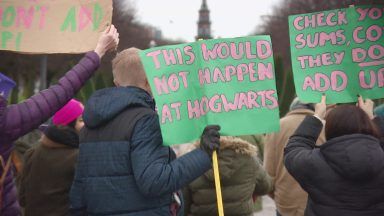 Glasgow teachers to vote on strike action against plans to cut 450 jobs