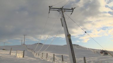 Shetland homes wake up without power as engineers rush to restore supplies