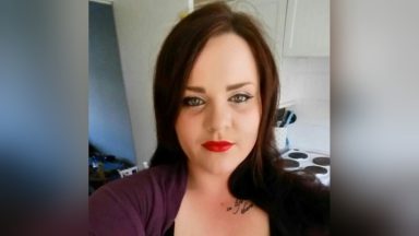 Mum-of-two found dead at home in Renfrew after online gaming friends raised alarm