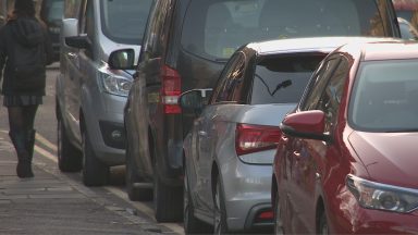 Glasgow drivers who leave cars idling should face tougher fines, says councillor