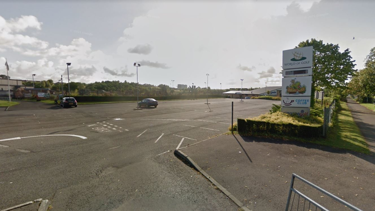 Boy, 13, takes himself to hospital after attack by man near golf complex in Clydebank