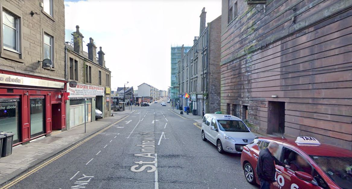 Man required hospital treatment after early morning robbery and assault on St Andrew’s Street, Dundee