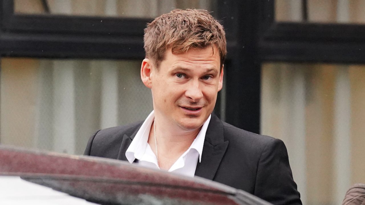 Lee Ryan wins appeal to withdraw guilty plea in police assault case on Glasgow flight