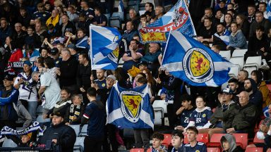 Survey by SHAAP reveals Scottish football fans are ‘exposed to high level of alcohol marketing’