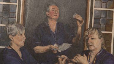 Three sisters: Angus nurses who came out of retirement to fight Covid feature in new oil painting