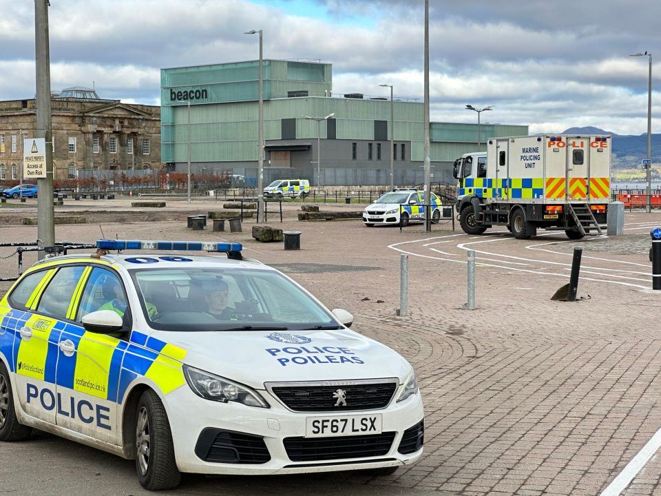 Major rescue resumes in Greenock after tugboat sank with two crew missing
